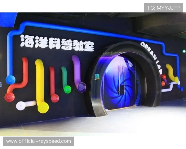 银发族掀起美人鱼运动热潮老年社区水下健身成新风尚 银发族掀起美人鱼运动热潮老年社区水下健身成新风尚